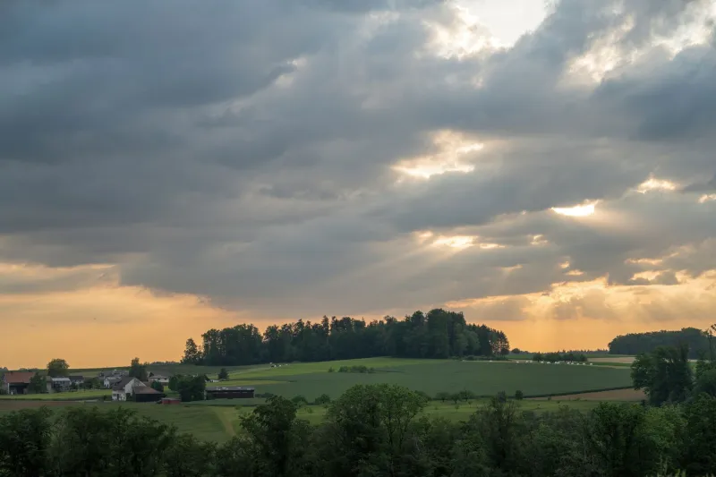 Before the Weather App, the Sky Was an Open Book — If You Knew How to Read It