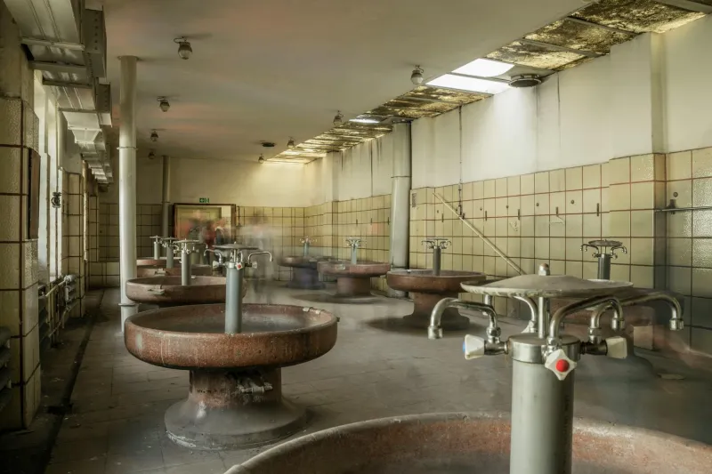 When Doctors Prescribed Mountain Water Instead of Medicine — America's Lost Healing Springs